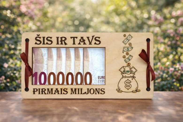 TAVS PIRMAIS MILJONS nekrāsots