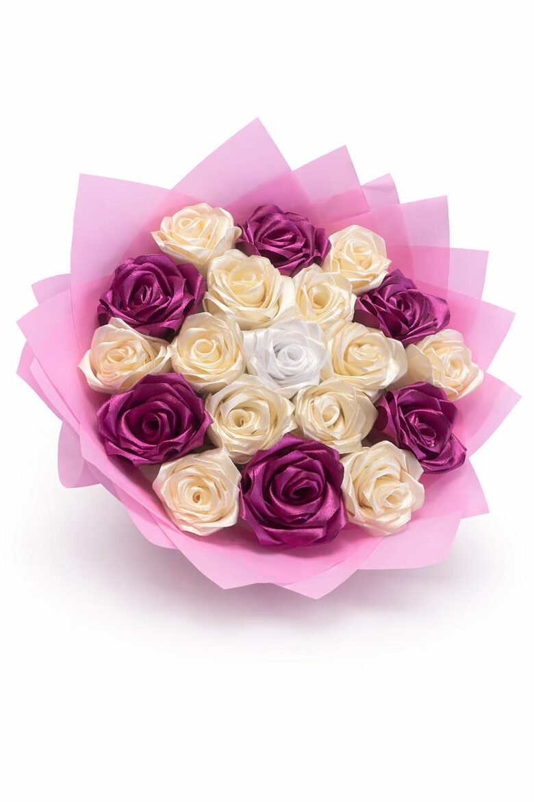 Rožu pušķis "ROZĀ MIX"